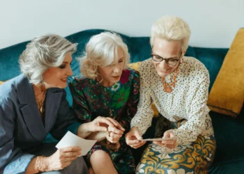 Three glamorous women compare notes about financial stress.