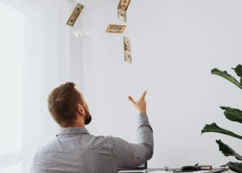 10 Smart Financial Goals Everyone Should Have a Plan For